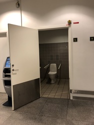 Copenhagen Airport - Terminal 2 - Toilets at P6