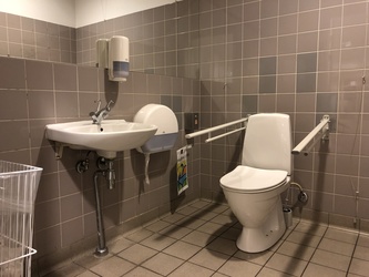 Copenhagen Airport - Terminal 2 - Toilets at P6