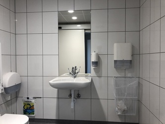 Copenhagen Airport - Toilets (after security) - next to Falck Assitance (B)