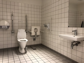 Copenhagen Airport - Toilets (after security) - in Assistancecenter